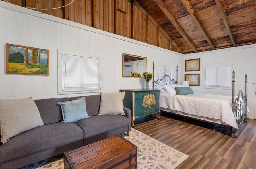 Cottage #1, Plum Point