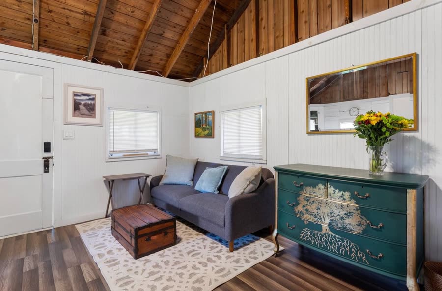 Cottage #1, Plum Point