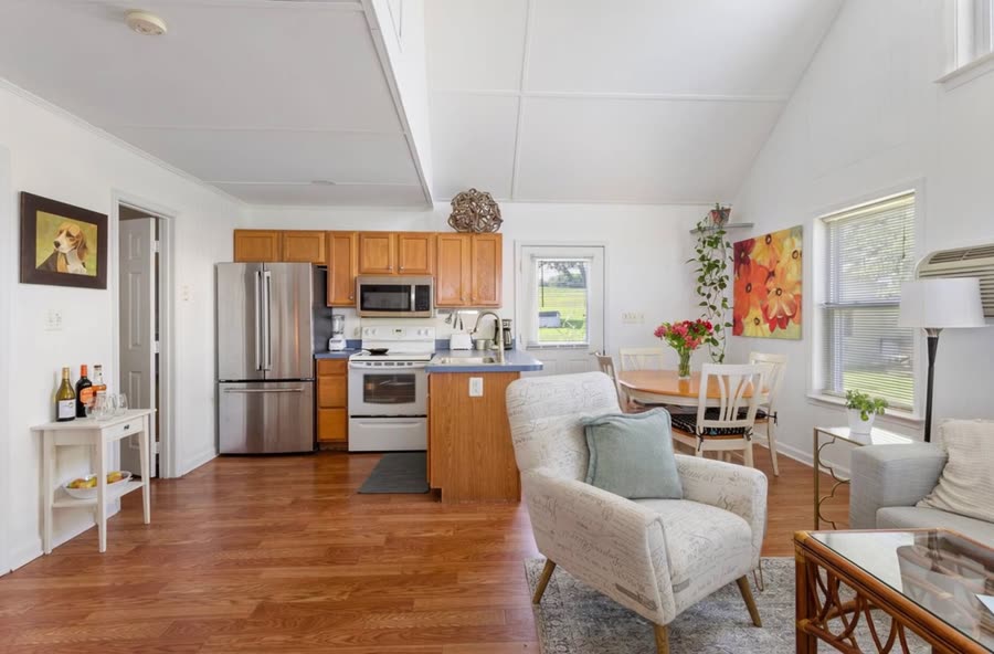 Cottage #14, Plum Point
