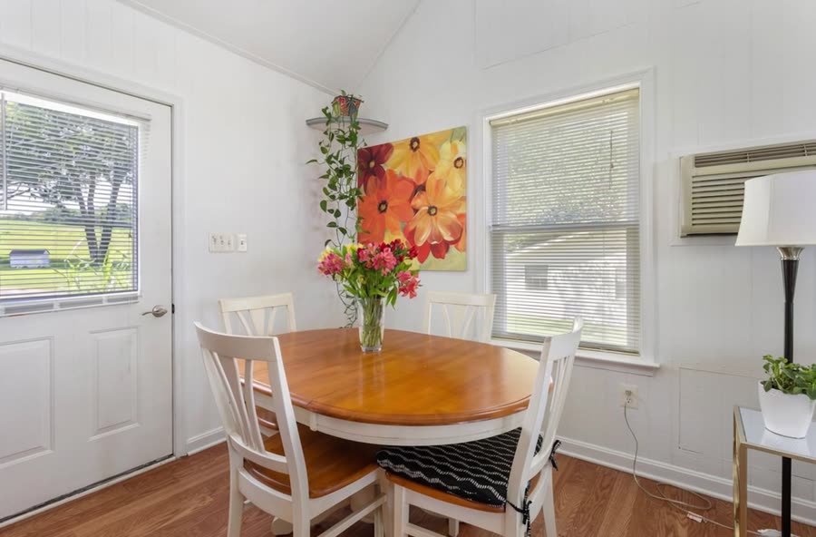 Cottage #14, Plum Point