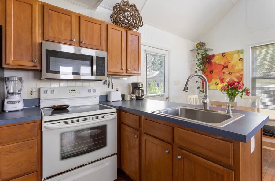 Cottage #14, Plum Point