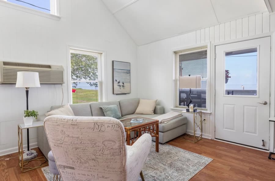 Cottage #14, Plum Point
