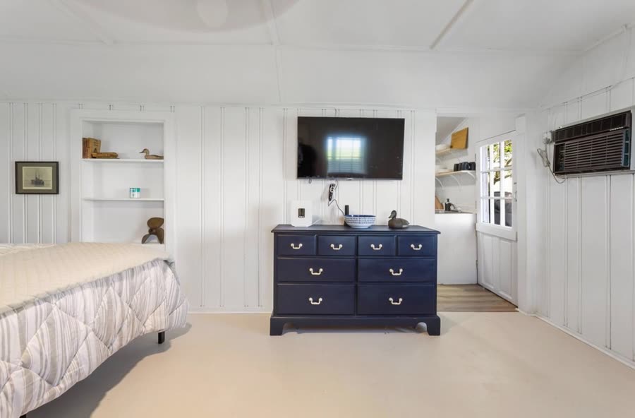 Cottage #15, Plum Point