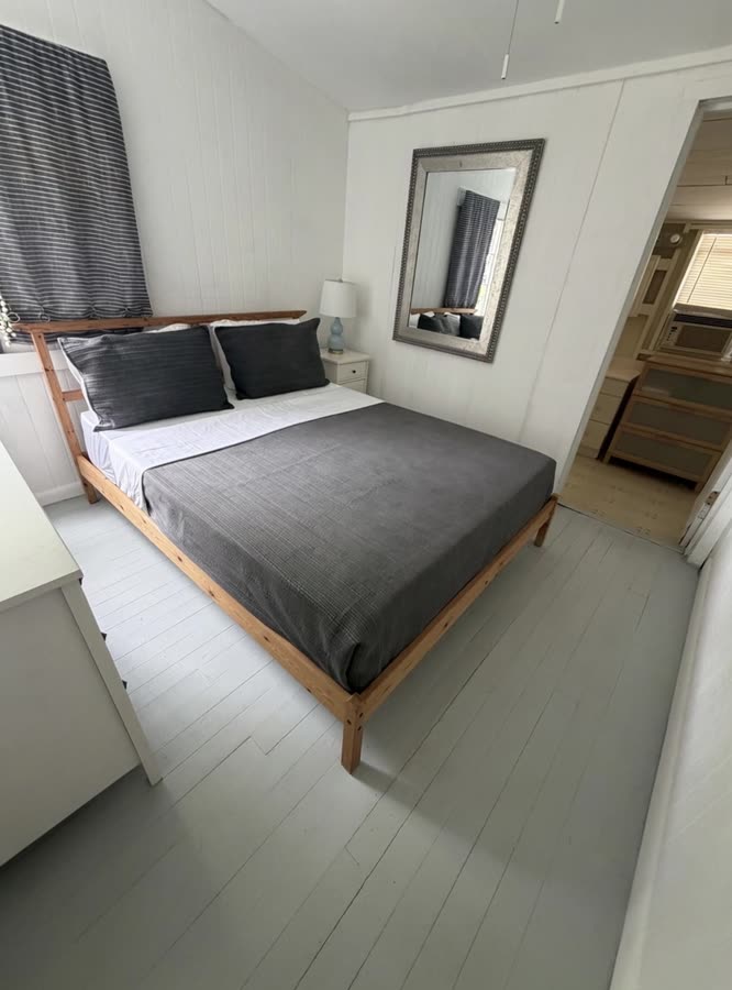 Cottage #17, Plum Point