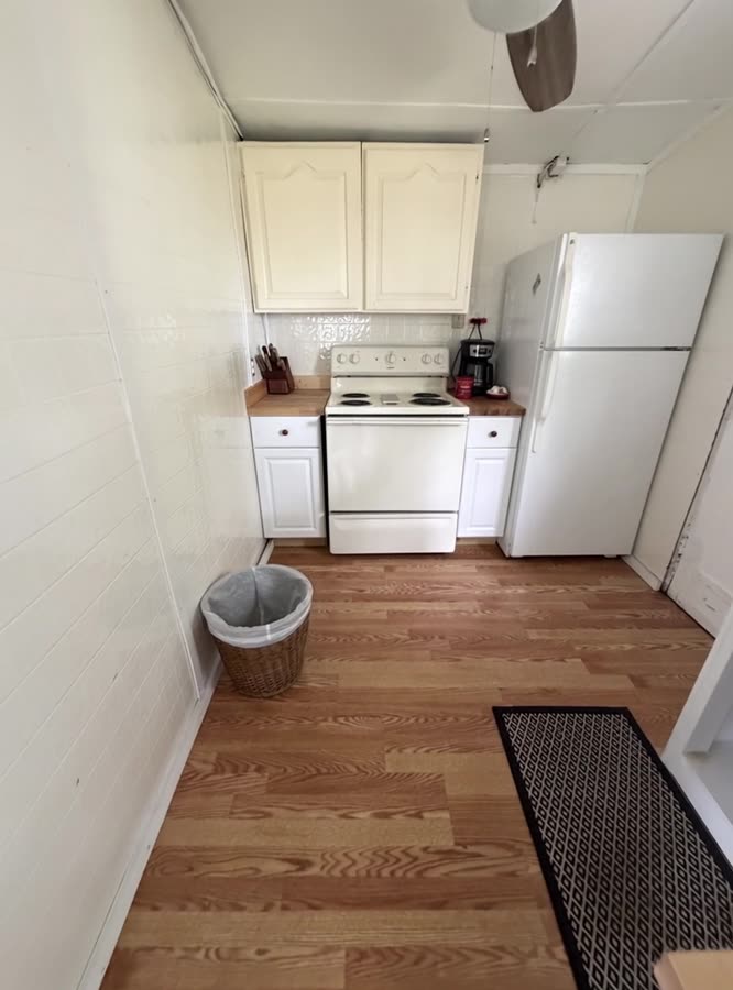 Cottage #17, Plum Point