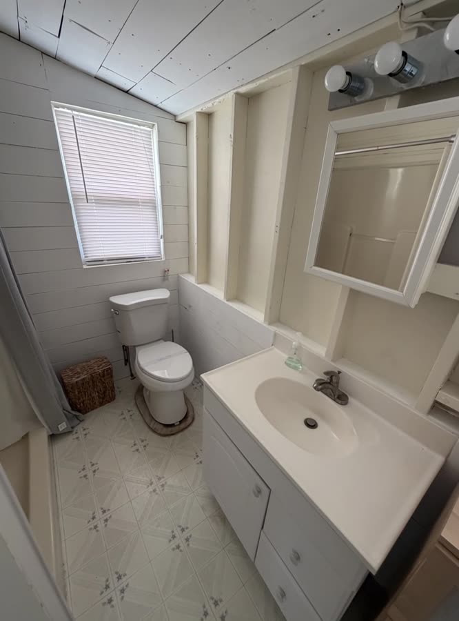 Cottage #17, Plum Point