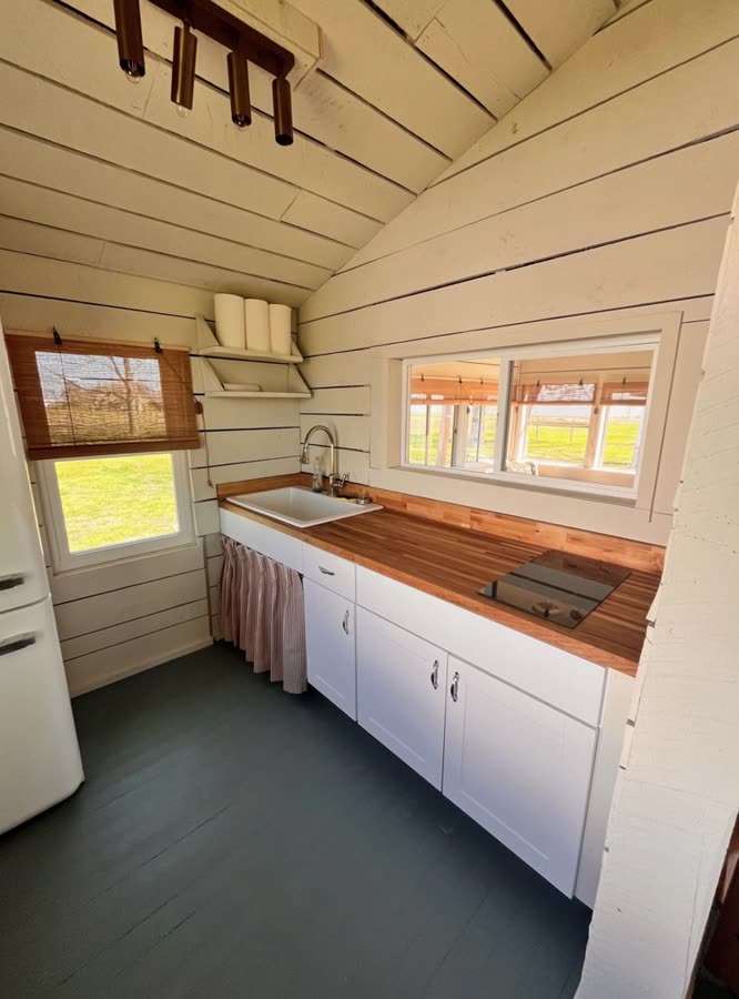 Cottage #20, Plum Point